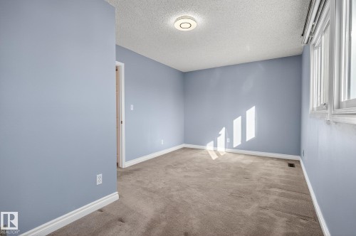 10948 Beaumaris Road, Edmonton, AB - Indoor Photo Showing Other Room