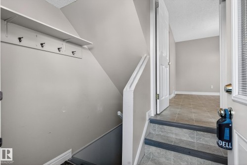 10948 Beaumaris Road, Edmonton, AB - Indoor