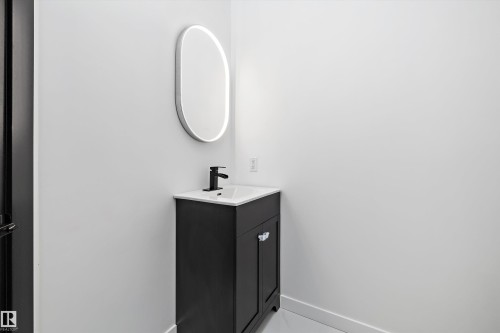 200 10531 117 Street, Edmonton, AB - Indoor