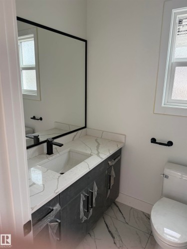 12913 123 Street, Edmonton, AB - Indoor Photo Showing Bathroom
