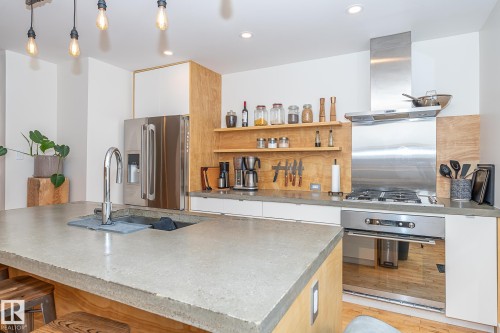 12211 42A Avenue, Edmonton, AB - Indoor Photo Showing Kitchen With Stainless Steel Kitchen With Upgraded Kitchen