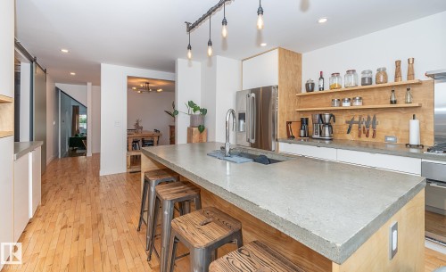 12211 42A Avenue, Edmonton, AB - Indoor Photo Showing Kitchen