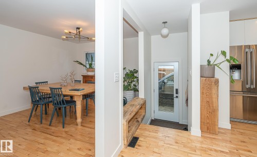 12211 42A Avenue, Edmonton, AB - Indoor