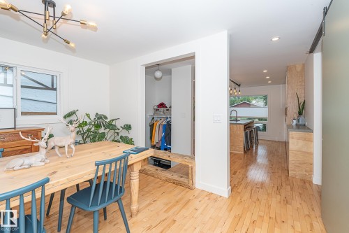 12211 42A Avenue, Edmonton, AB - Indoor Photo Showing Dining Room