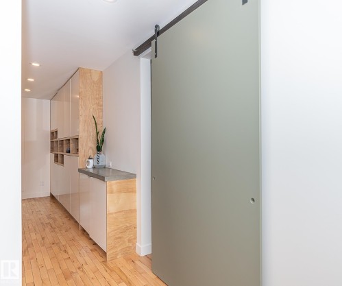 12211 42A Avenue, Edmonton, AB - Indoor Photo Showing Other Room