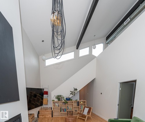 12211 42A Avenue, Edmonton, AB - Indoor Photo Showing Other Room