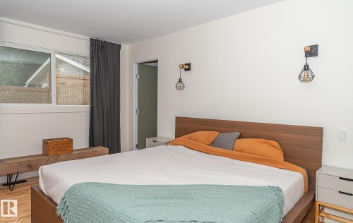 12211 42A Avenue, Edmonton, AB - Indoor Photo Showing Bedroom