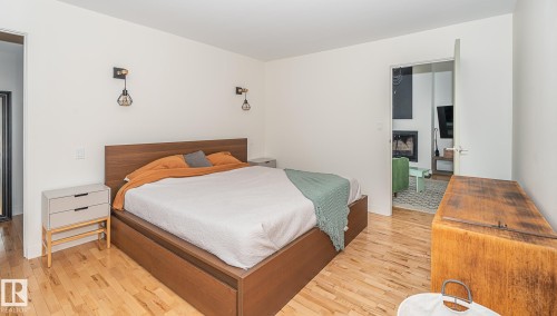 12211 42A Avenue, Edmonton, AB - Indoor Photo Showing Bedroom