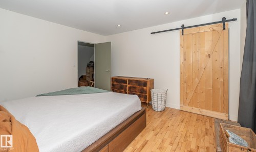 12211 42A Avenue, Edmonton, AB - Indoor Photo Showing Bedroom