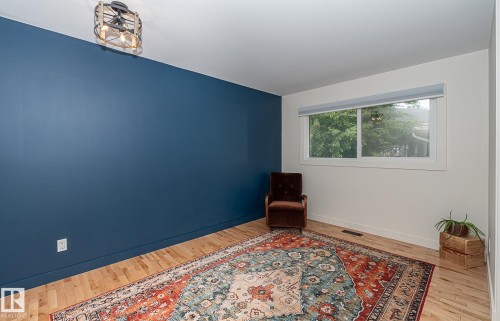 12211 42A Avenue, Edmonton, AB - Indoor Photo Showing Other Room