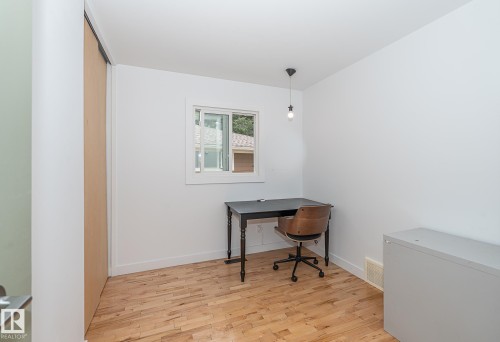 12211 42A Avenue, Edmonton, AB - Indoor Photo Showing Other Room