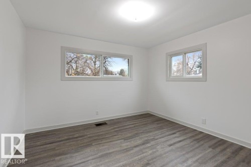 4206 50 Avenue, Camrose, AB - Indoor Photo Showing Other Room