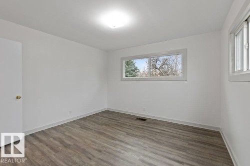 4206 50 Avenue, Camrose, AB - Indoor Photo Showing Other Room