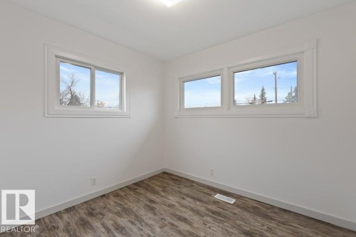 4206 50 Avenue, Camrose, AB - Indoor Photo Showing Other Room