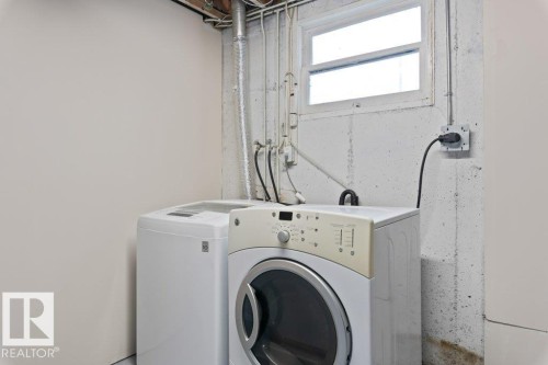4206 50 Avenue, Camrose, AB - Indoor Photo Showing Laundry Room