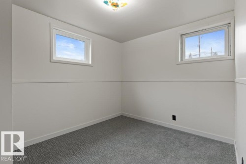 4206 50 Avenue, Camrose, AB - Indoor Photo Showing Other Room