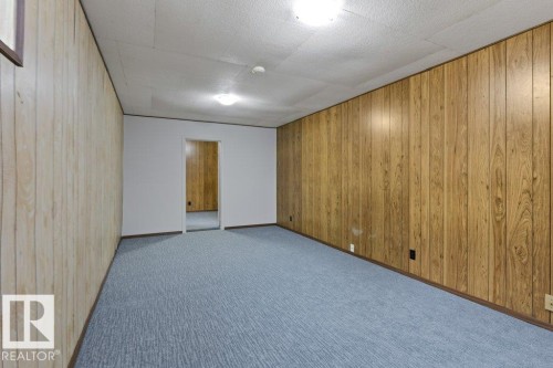 4206 50 Avenue, Camrose, AB - Indoor Photo Showing Other Room