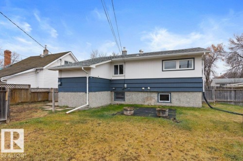 4206 50 Avenue, Camrose, AB - Outdoor