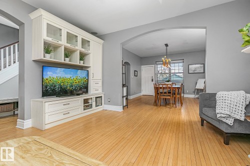 10823 125 Street, Edmonton, AB - Indoor