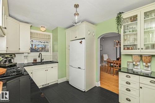 10823 125 Street, Edmonton, AB - Indoor Photo Showing Kitchen With Double Sink