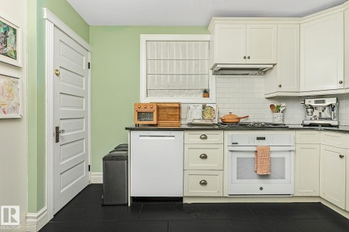 10823 125 Street, Edmonton, AB - Indoor Photo Showing Kitchen