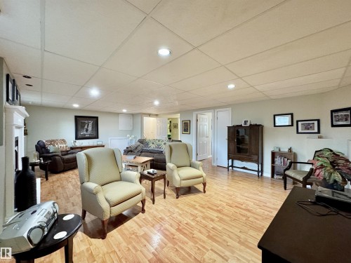 3772 30 Street, Edmonton, AB - Indoor