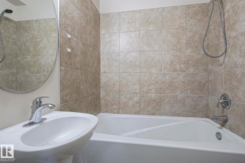 100 4835 104A Street Nw, Edmonton, AB - Indoor Photo Showing Bathroom