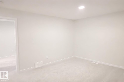 10 Hunter Place, Spruce Grove, AB - Indoor Photo Showing Other Room