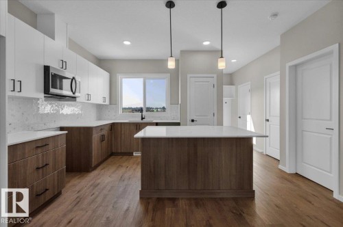 10 Hunter Place, Spruce Grove, AB - Indoor Photo Showing Kitchen