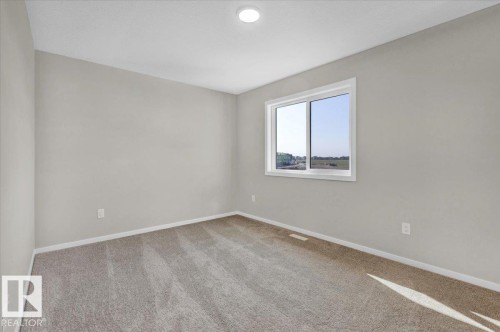 10 Hunter Place, Spruce Grove, AB - Indoor Photo Showing Other Room