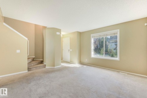 28 8304 11 Avenue, Edmonton, AB - Indoor Photo Showing Other Room