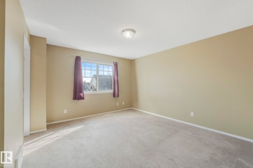 28 8304 11 Avenue, Edmonton, AB - Indoor Photo Showing Other Room