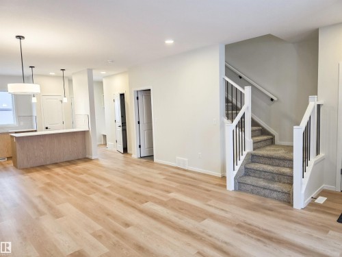 85 Brickyard Drive, Stony Plain, AB - Indoor Photo Showing Kitchen