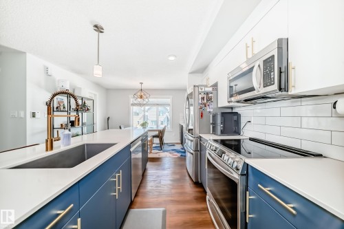 1077 Cy Becker Road, Edmonton, AB - Indoor Photo Showing Kitchen With Upgraded Kitchen