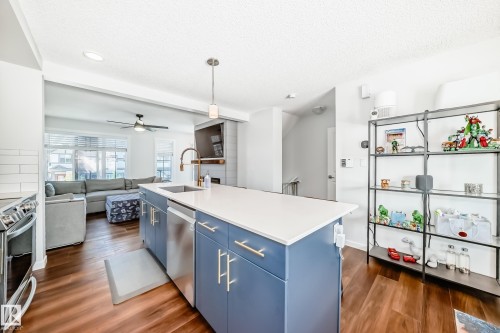 1077 Cy Becker Road, Edmonton, AB - Indoor Photo Showing Kitchen With Upgraded Kitchen