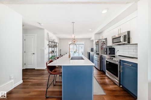 1077 Cy Becker Road, Edmonton, AB - Indoor Photo Showing Kitchen