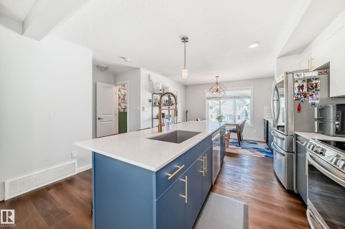 1077 Cy Becker Road, Edmonton, AB - Indoor Photo Showing Kitchen With Upgraded Kitchen