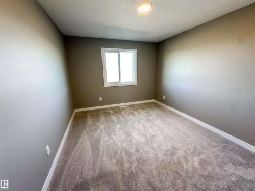 20 Eton Link, Spruce Grove, AB - Indoor Photo Showing Other Room