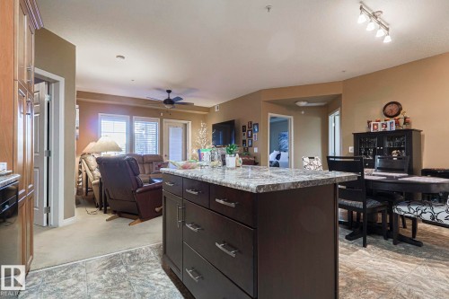 116 4450 Mccrae Avenue Nw, Edmonton, AB - Indoor