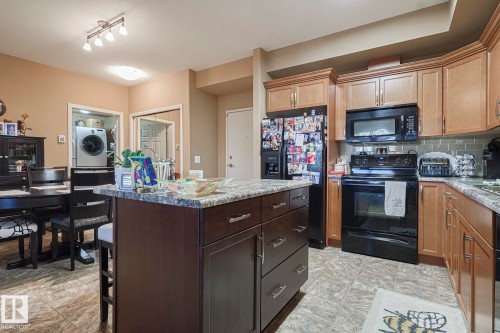 116 4450 Mccrae Avenue Nw, Edmonton, AB - Indoor Photo Showing Kitchen
