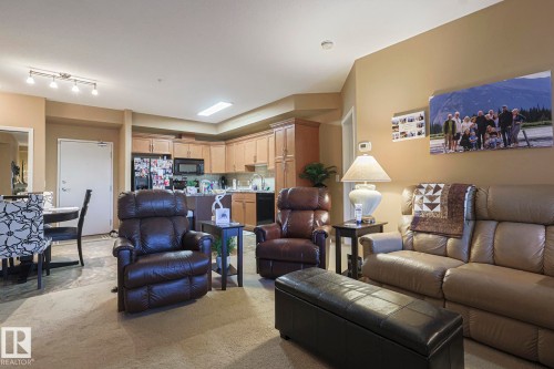 116 4450 Mccrae Avenue Nw, Edmonton, AB - Indoor Photo Showing Living Room