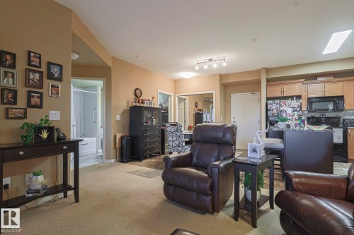 116 4450 Mccrae Avenue Nw, Edmonton, AB - Indoor Photo Showing Living Room