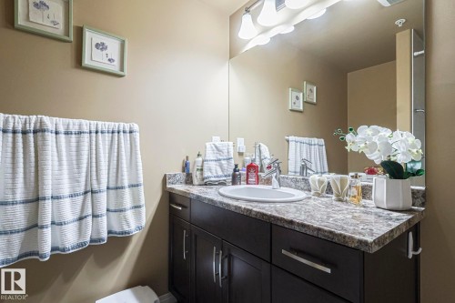 116 4450 Mccrae Avenue Nw, Edmonton, AB - Indoor Photo Showing Bathroom