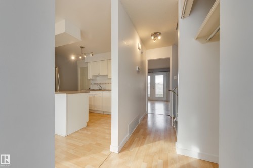 161 Royal Road, Edmonton, AB - Indoor Photo Showing Other Room