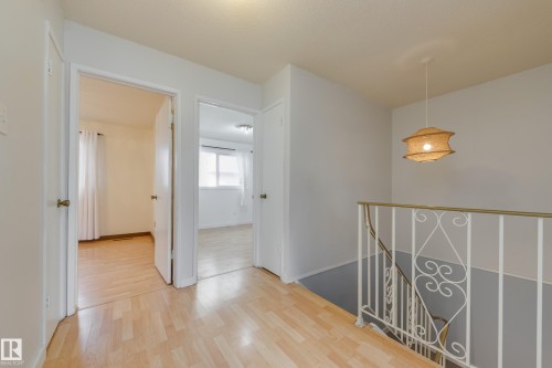 161 Royal Road, Edmonton, AB - Indoor Photo Showing Other Room