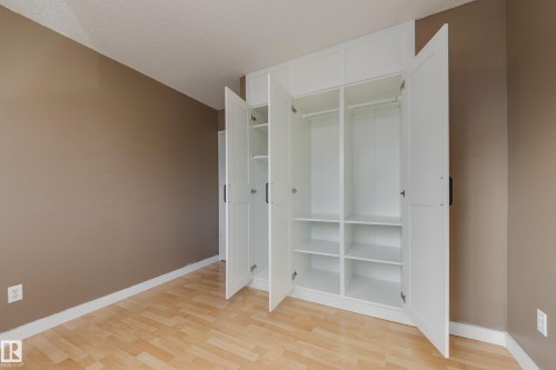 161 Royal Road, Edmonton, AB - Indoor Photo Showing Other Room