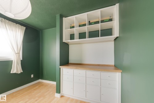 161 Royal Road, Edmonton, AB - Indoor