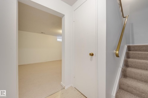161 Royal Road, Edmonton, AB - Indoor Photo Showing Other Room