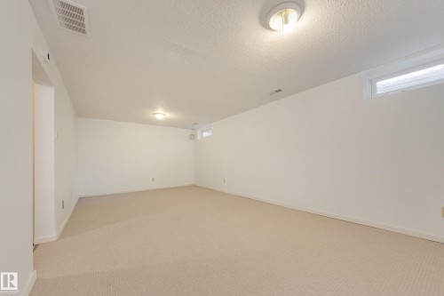 161 Royal Road, Edmonton, AB - Indoor Photo Showing Other Room