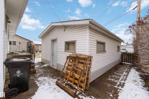 17 Ross Drive, Fort Saskatchewan, AB - Outdoor With Exterior